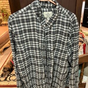 American Eagle Outfitters Men's Black Plaid Shirt
